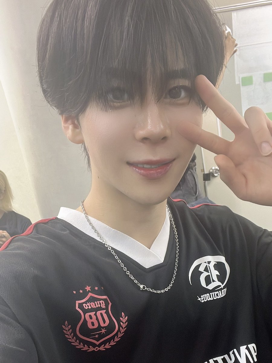 kaito_mello's tweet photo. ねぇねぇ‼️
今日は緊張しなかったの‼️

さっそくレベルアップしたかも。
ライブ楽しくなってきた

昨日は昨日でうぶだったからいい思い出

終わったあとルトさんに蟹チャーハン
ご馳走してもらった。
デビュー祝い🎉
えるさんもいた。2人ともすごい人だ

ごちそーさまでした！ https://t.co/GfOqishxtC