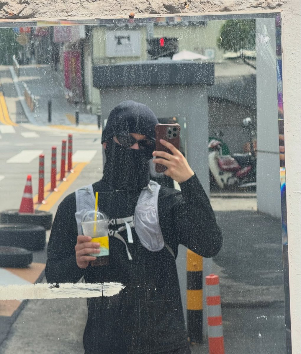 AliceSikie's tweet photo. 260806 New post Insta @/nahc_xxh [3/3]

#HEOCHAN #CHAN #찬 #허찬 #AlwaysWithChan https://t.co/kB7hLqMyis