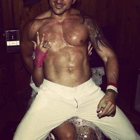 MarcoFabrizioo's tweet photo. Stripperlife https://t.co/7dUr0sZCBH
