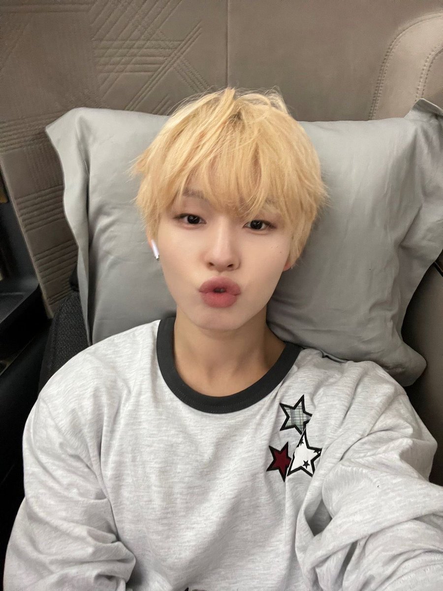 doddonge_'s tweet photo. 이주와 돼병이 ㅋ.ㅋ💛 https://t.co/KeAhz4hxlD