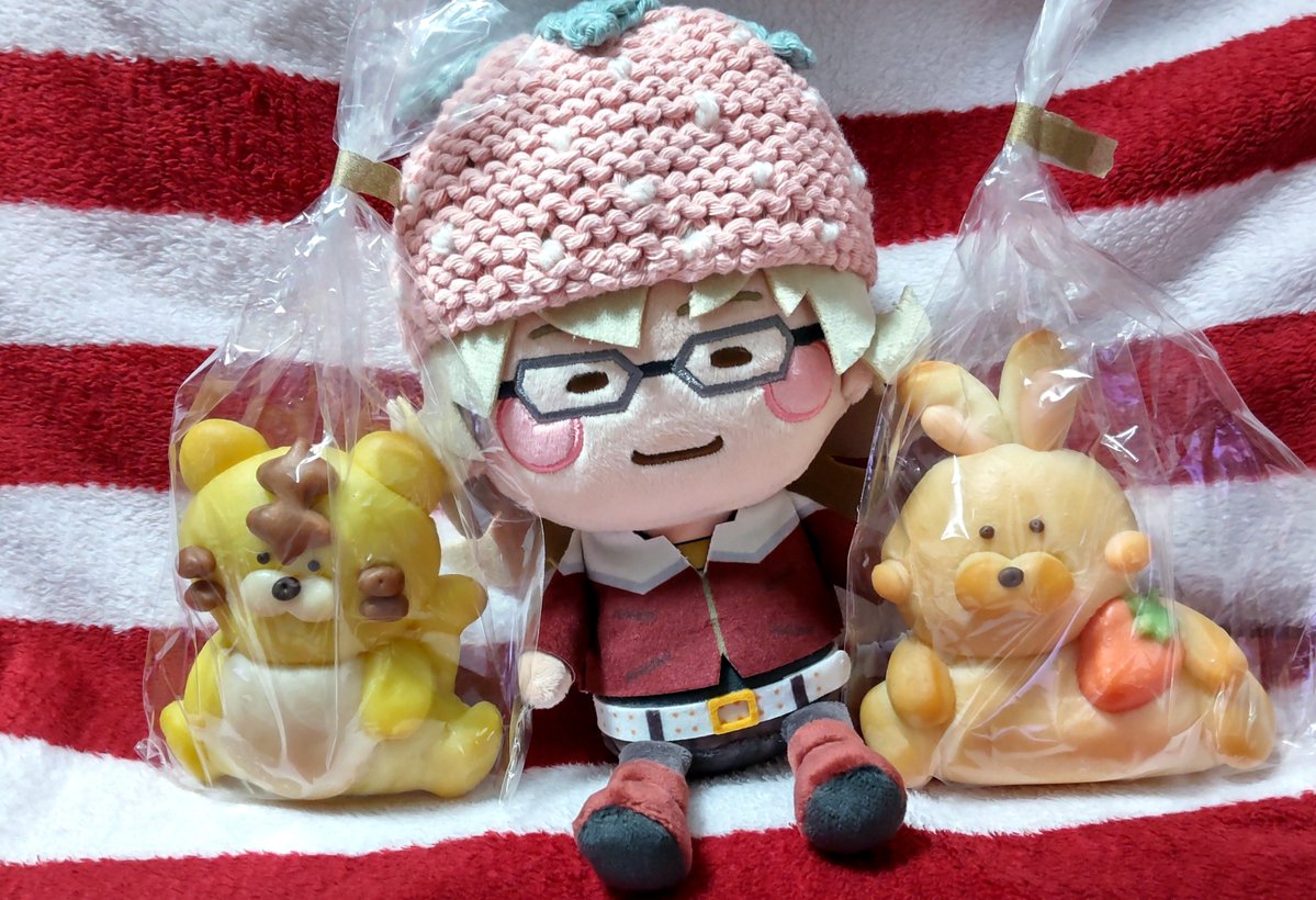 Fdk72's tweet photo. 出先でパンのイベントやってて、トラさんとウサギさんのパンを見つけてしまったから買わずにはいられなかった🐯🐰
へへ、可愛いね…(*´v｀*) https://t.co/9UMvvXOuGC