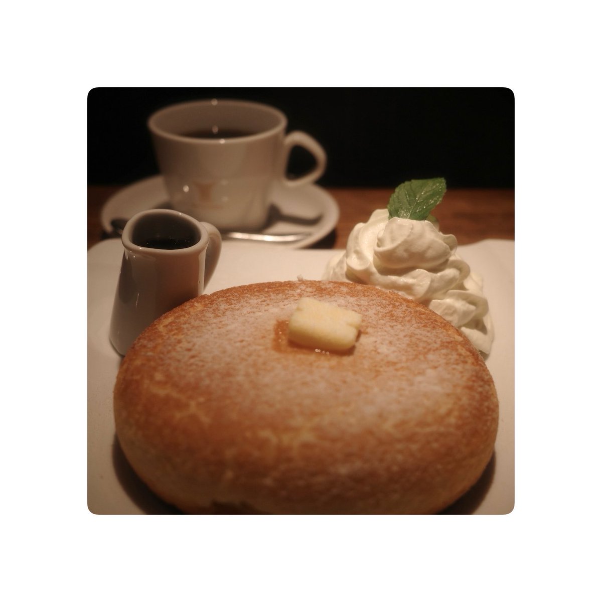 ayamona_cafe's tweet photo. ホットケーキ@石窯bakebread茶房TAMTAM(神保町)
お腹いっぱい♪
#ホットケーキ #tamtam #神保町 https://t.co/XS656a4WDo