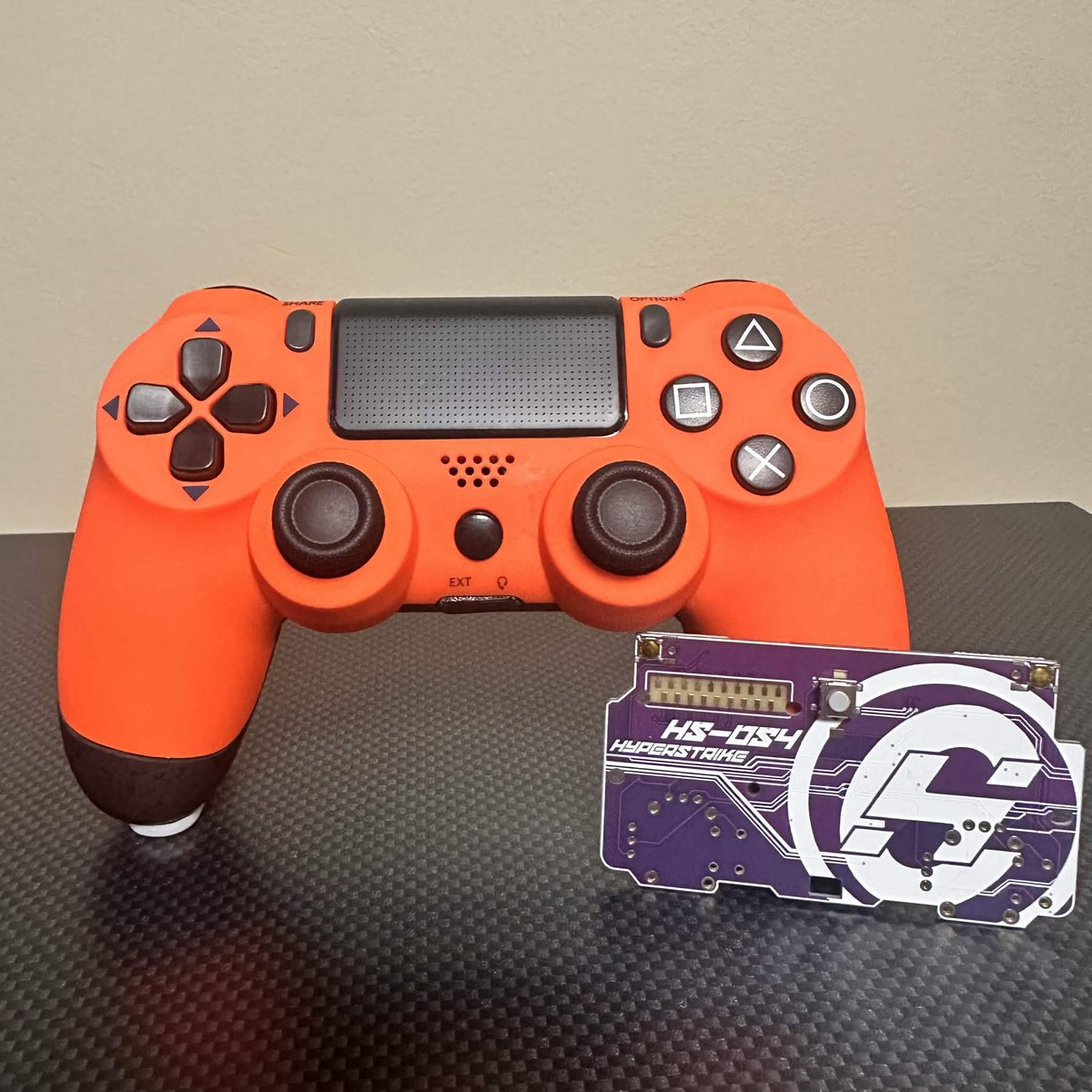 GoldfishGamepad's tweet photo. Challengers Material.
HyperStrike For @HaightCOD 

- Smart Triggers + Bumpers
- PS5 Stick Caps
- JS13 PRO TMRs 
- BB Back Buttons x2 https://t.co/CUmlcqTntx
