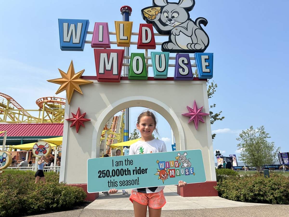 cedarpoint's tweet photo. 🤠 #SteelVengeance's 500,000th rider, Lynn from Washington, DC 
🐭 #WildMouse's 250,000th rider, Blair from Avon, OH 
🐤 #WoodstockExpress' 100,000th rider, Jordan from Twinsburg, OH https://t.co/2EFczf5wFZ