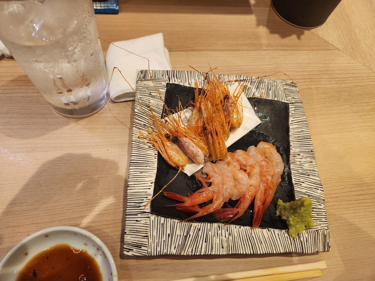 fujifuji__1120's tweet photo. 甘エビと、クエ刺し https://t.co/jKNsu6O8bn