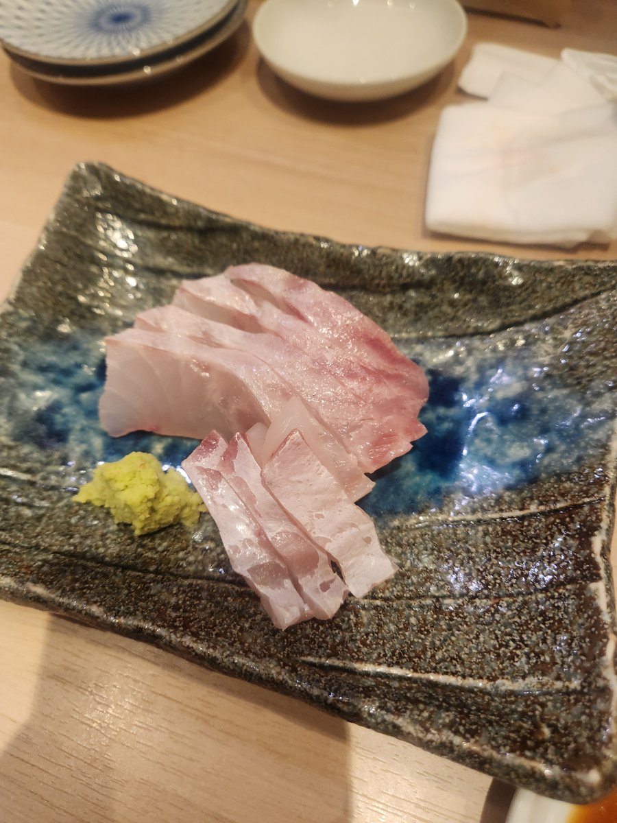 fujifuji__1120's tweet photo. 甘エビと、クエ刺し https://t.co/jKNsu6O8bn