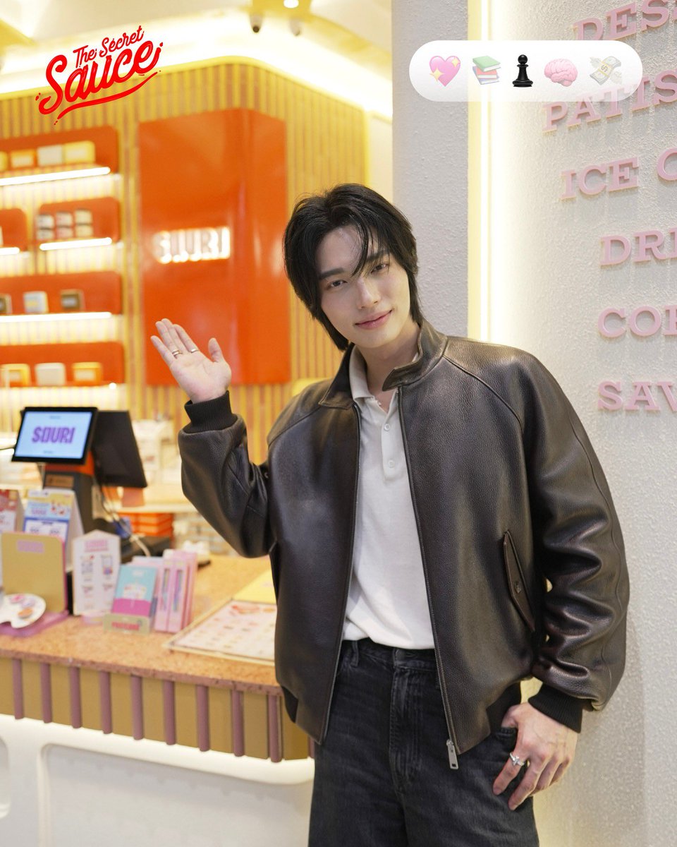 __opywpy__'s tweet photo. เส้นทางแบรนด์ SOURI คือบทเรียนการเปลี่ยนขนมมาการองโฮมเมดไส้แน่น หรือ Fatcaron ให้กลายเป็นธุรกิจขนมหวานระดับ 300 ล้านบาท 40 สาขาทั่วประเทศ

กุญแจสำคัญเกิดจากการมองเกมยาวของแบรนด์ ที่ตัดสินใจตั้งเข็มทิศธุรกิจอย่างจริงจังเกินกว่าจะพึ่งพาแค่กระแสอุดหนุนของกลุ่มแฟนคลับ

จนนำไปสู่วิชา Experiential Brand Management หรือการบริหารแบรนด์เชิงประสบการณ์ ที่เปลี่ยนผู้บริโภคทั่วไปให้กลายเป็นแฟนพันธุ์แท้ของแบรนด์ได้อย่างยั่งยืน

ชมคลิปทาง YouTube: The Secret Sauce EP.985

cr. thesecretsauceth

#TheSecretSauce #SOURI
#winmetawin