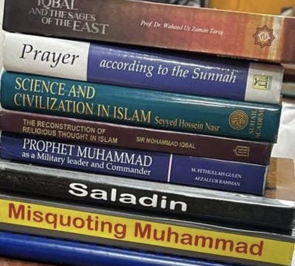afterthemchors's tweet photo. Damn IK reading Gulen was not in my list. https://t.co/g0DjRErtUw