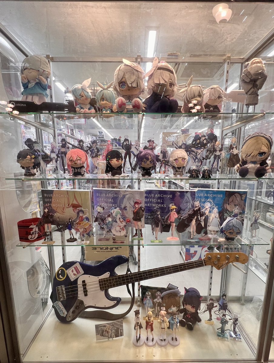 sapporojungle's tweet photo. 店舗入り口も先生大歓迎ムードでお待ちしております！！
※売場、展示物、全て写真OKです！

電車をご利用の際は地下鉄大通駅35番出口が便利です☺︎ https://t.co/nVqtKKdGCt