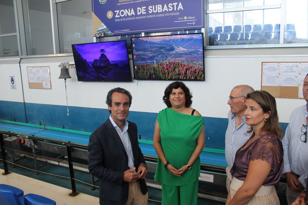 AtanetMario's tweet photo. Invertimos 3 millones en el puerto de Bonanza para mejorar las condiciones de los pescadores de Sanlúcar de Barrameda.

Forma parte de la Estrategia de modernización de los puertos del Gobierno de @JuanMa_Moreno para un sector clave en la economía con 20.000 empleos en Andalucía. https://t.co/NCXsCrwbTY