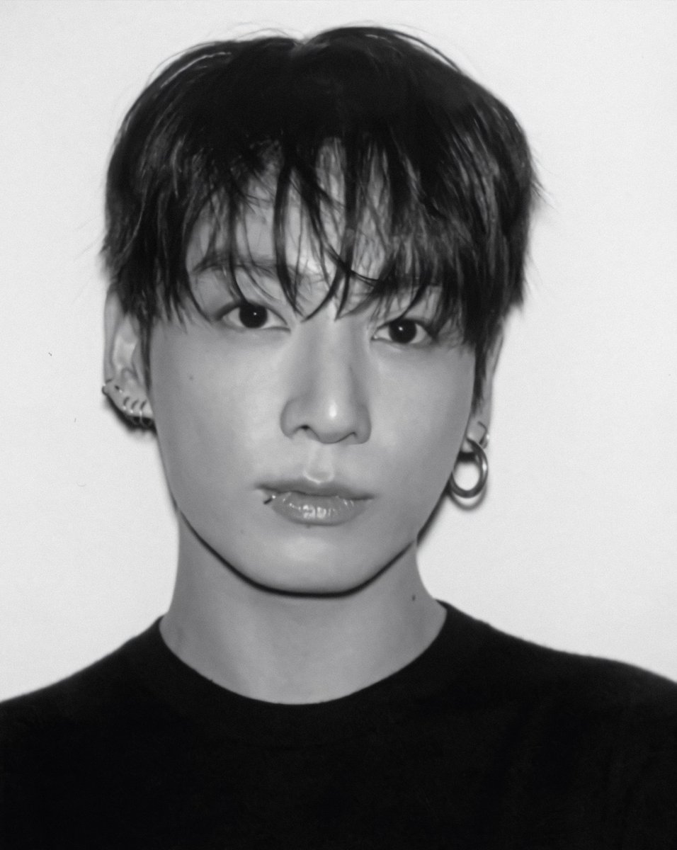 archiveforJK's tweet photo. more of jungkook for chanel beauty (4K) 📸

#JungkookForChanelBeauty
#JUNGKOOKxCHANEL https://t.co/qdfUPTlPJa