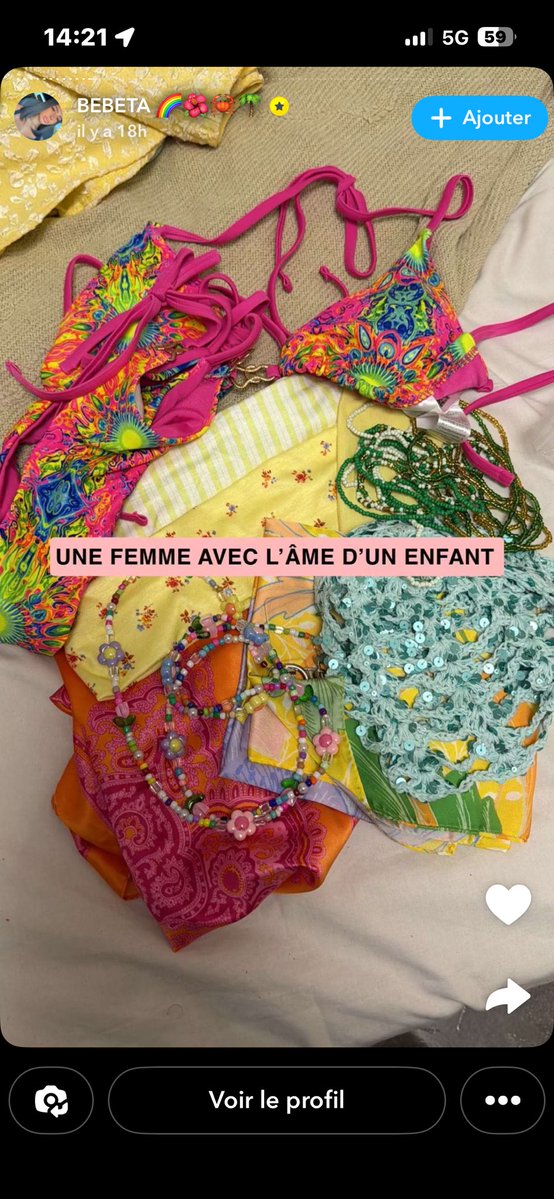 BAMO_94's tweet photo. 🫩🫩🫩🫩j’en peut plus d’elles purée ta juste des vêtements de couleurs trkl https://t.co/aRCGZOVXX2