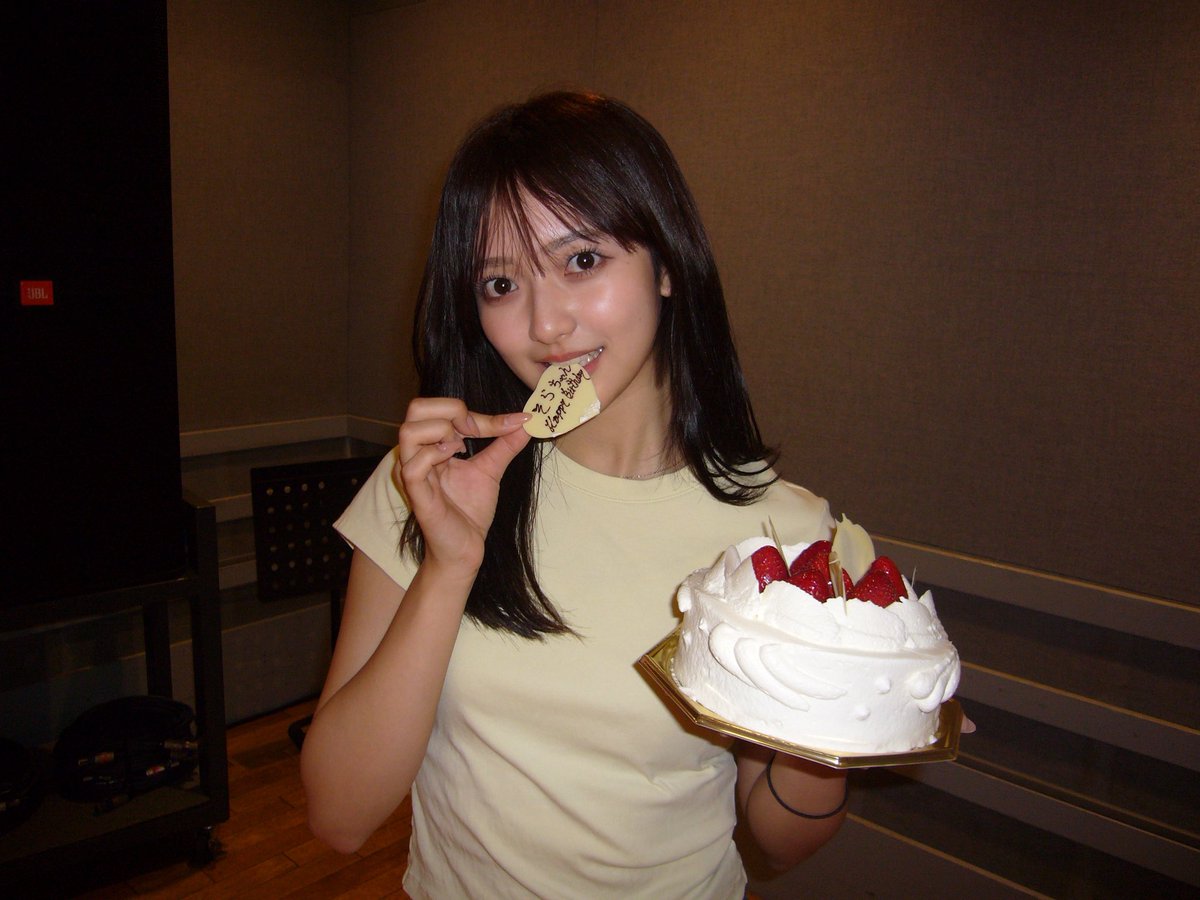 sora_karatea's tweet photo. 23🎂

メンバーにお祝いしてもらったのっ🫪💕
みんなで食べるケーキ激うまだったよ🤤 https://t.co/vqCGVofNNa