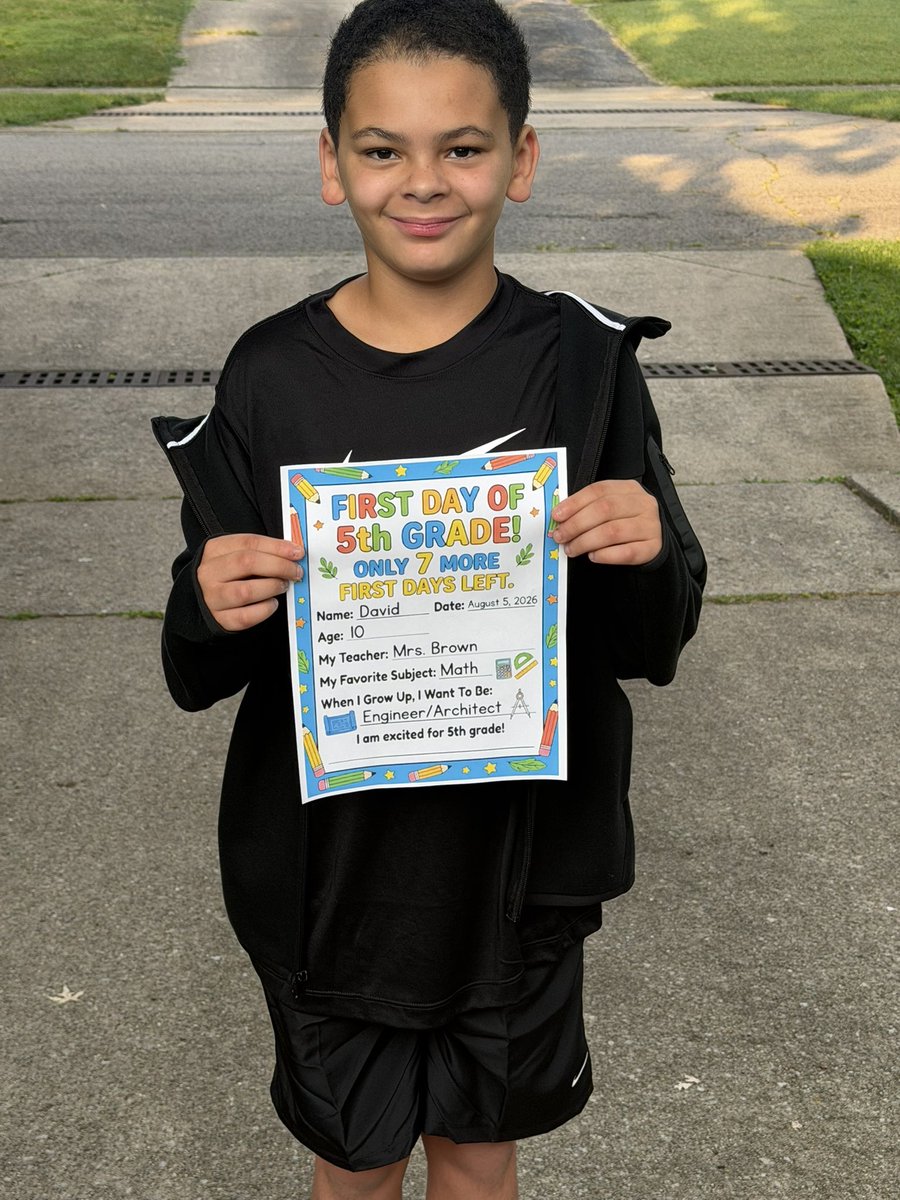 realbrianroy89's tweet photo. First Day of 5th Grade! Last First Day of Elementary! #5thgrade #lebronxxiii @MiamiHEAT @Nike @KingJames https://t.co/3gIJpQEeCh