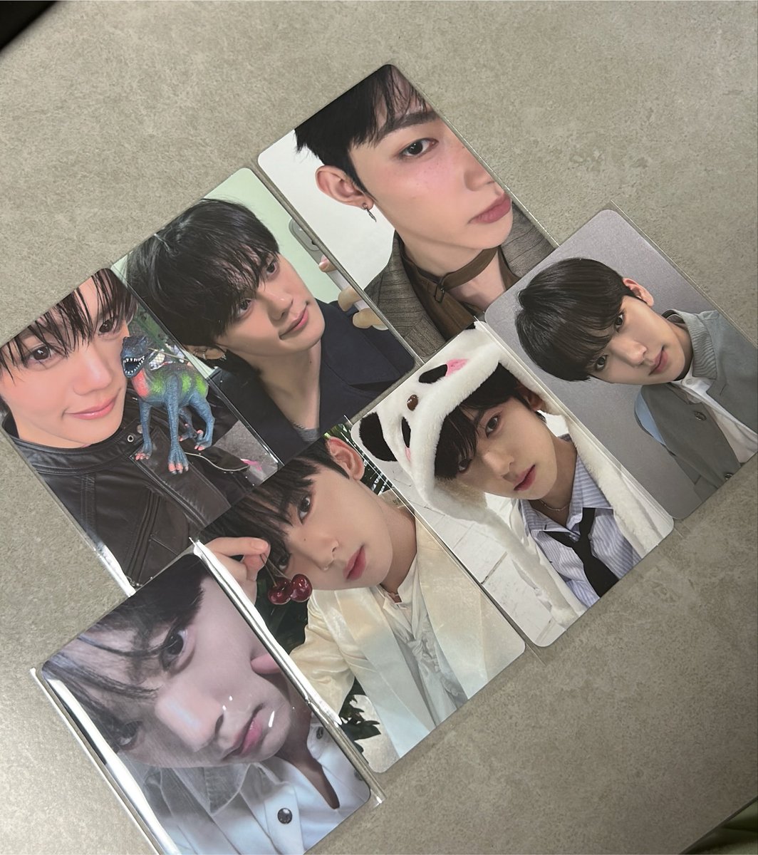 axdyou_'s tweet photo. 오늘의 수확 (ღ•͈ᴗ•͈ღ)
앨범깡 세 개 했는데 규빈이가 두 개 나온 거 보니 규빈잡이인가봐요..( ๑˃̶ ꇴ ˂̶)♪⁺ https://t.co/jjL83yvpBW