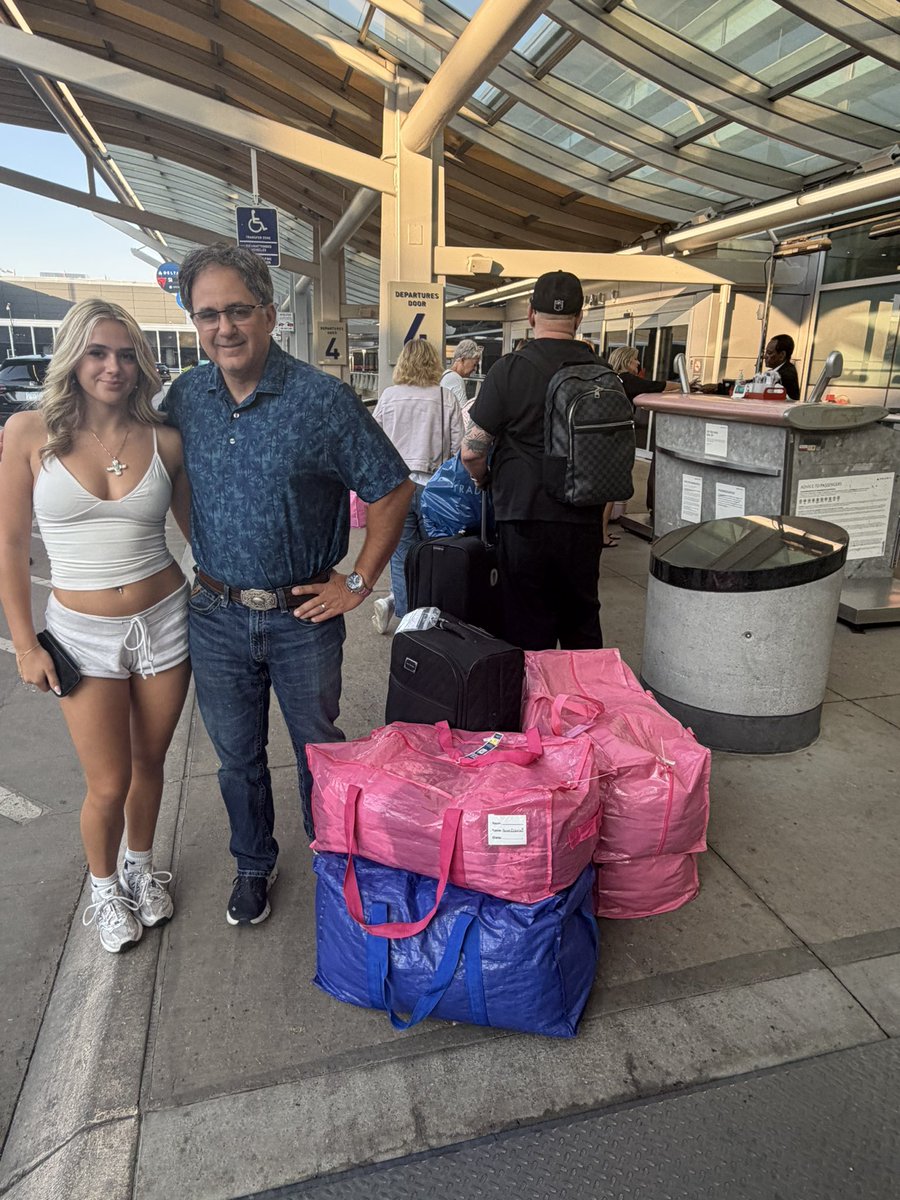 JenDeJournett's tweet photo. Of the places she was I'll go - #Kid2 is off to do good things and change the world  in the Land of the Sun .. junior year of college 😱 wow! time is sure flying #FutureMD 👩‍⚕️🩺   Shadow programs this summer went well .. she is in her way #MomLife https://t.co/6KBNIiGw0X