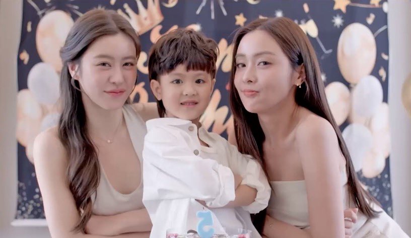 meeviijii's tweet photo. In the series👶🏻                      In life👧🏻 https://t.co/lqiajs3NPW
