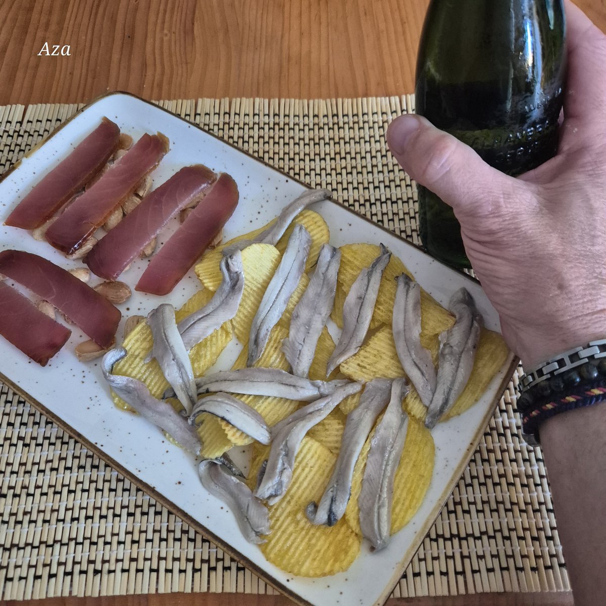 jesusSCruna's tweet photo. A ver se admiten peticiones. Niguiri malagueรฑo o niguiri gaditano para el #aperitivotime https://t.co/0icoGWuI3Y