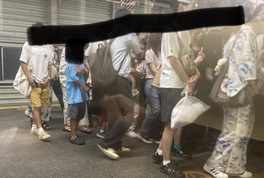 zerostationX's tweet photo. 西大津バカみたいに乗ってきた https://t.co/EIM704jmyR