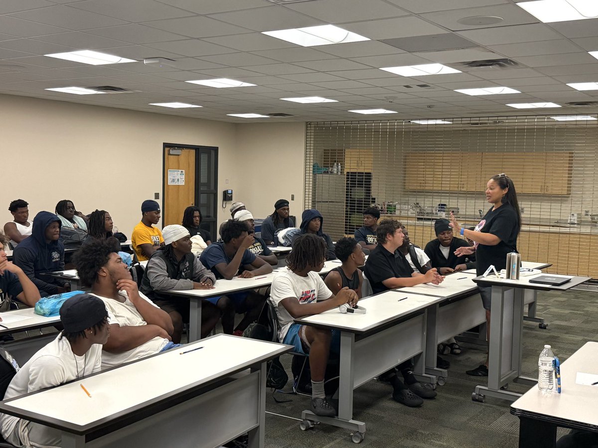 countryroadmama's tweet photo. What you don’t see -This is a voluntary academic enrichment program encouraged by Coach @MacStephens for his Garfield Heights football team. The turn out after 2 a days practices speaks volumes. These are kids that want more than just to play football. They want a better future. https://t.co/S62u8ePqZ5