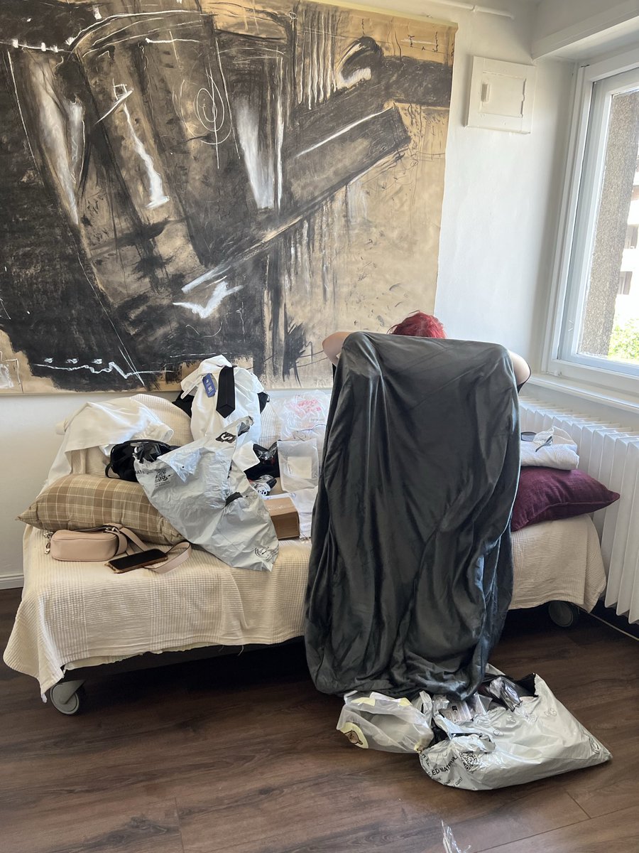 OSCRRA's tweet photo. @ri_lemann also check out the painting on the wall https://t.co/tC1EoK5F4U