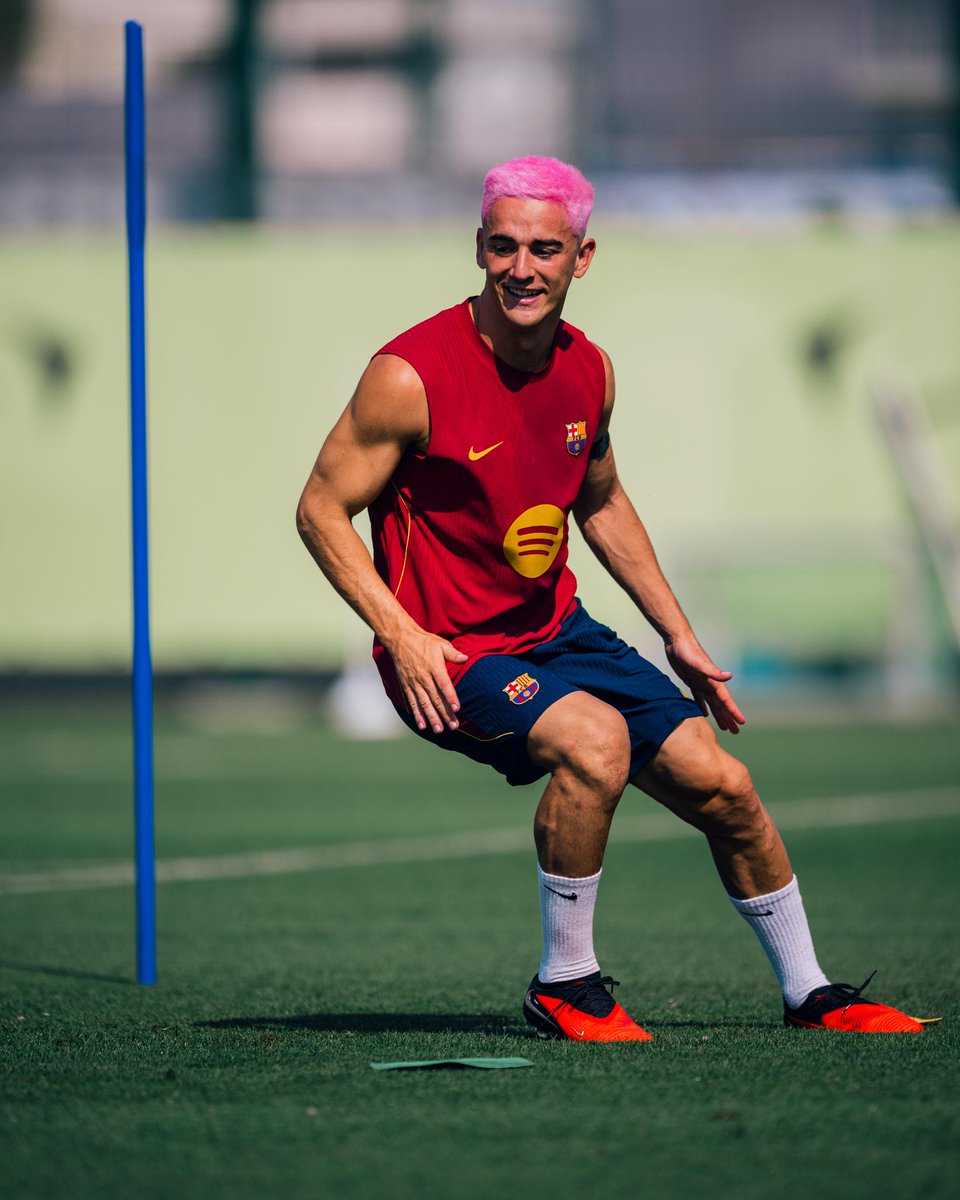 FCBarcelona's tweet photo. New look, same Gavi 💘 https://t.co/RffMINrY3H