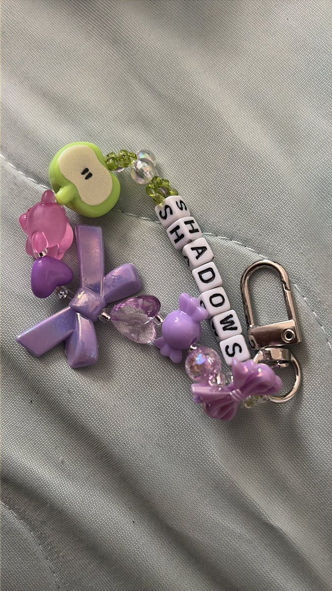 ysmo_momo123's tweet photo. 粗品欲しい方のみいいね、反応
ビーズキーホルダーSHADOWSを作りたいと思います
反応した人だけdm行きます https://t.co/G9mcWLjekF