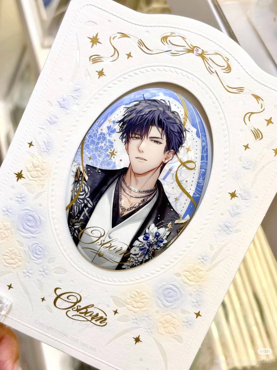 xiaoyiyuu's tweet photo. The real samples of 5th anniversary concert merch🥺 https://t.co/d4xcP6SdmQ