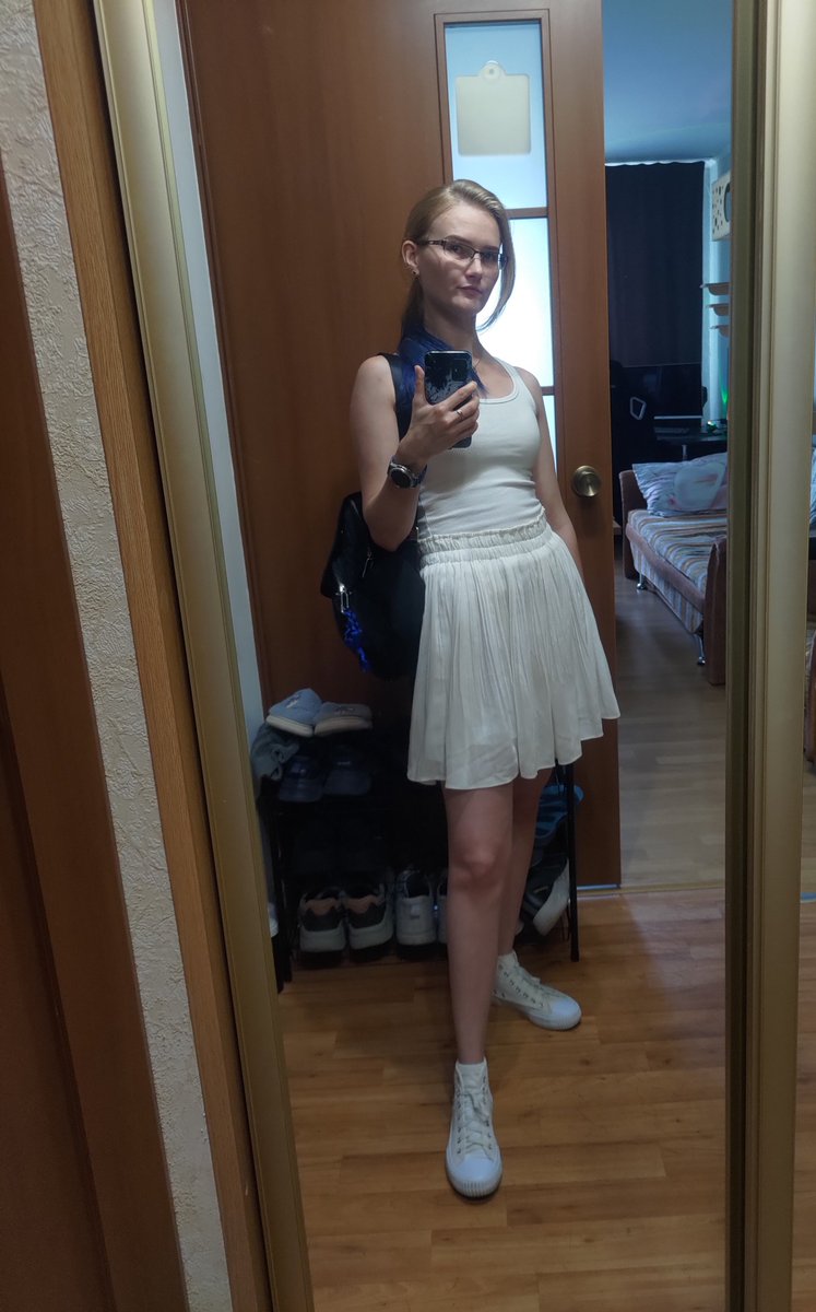 XimeraMath's tweet photo. Иногда мне кажется, что я принцесса... Но потом вспоминаю, что мне уже 31😞 https://t.co/OA3M2UnDeF