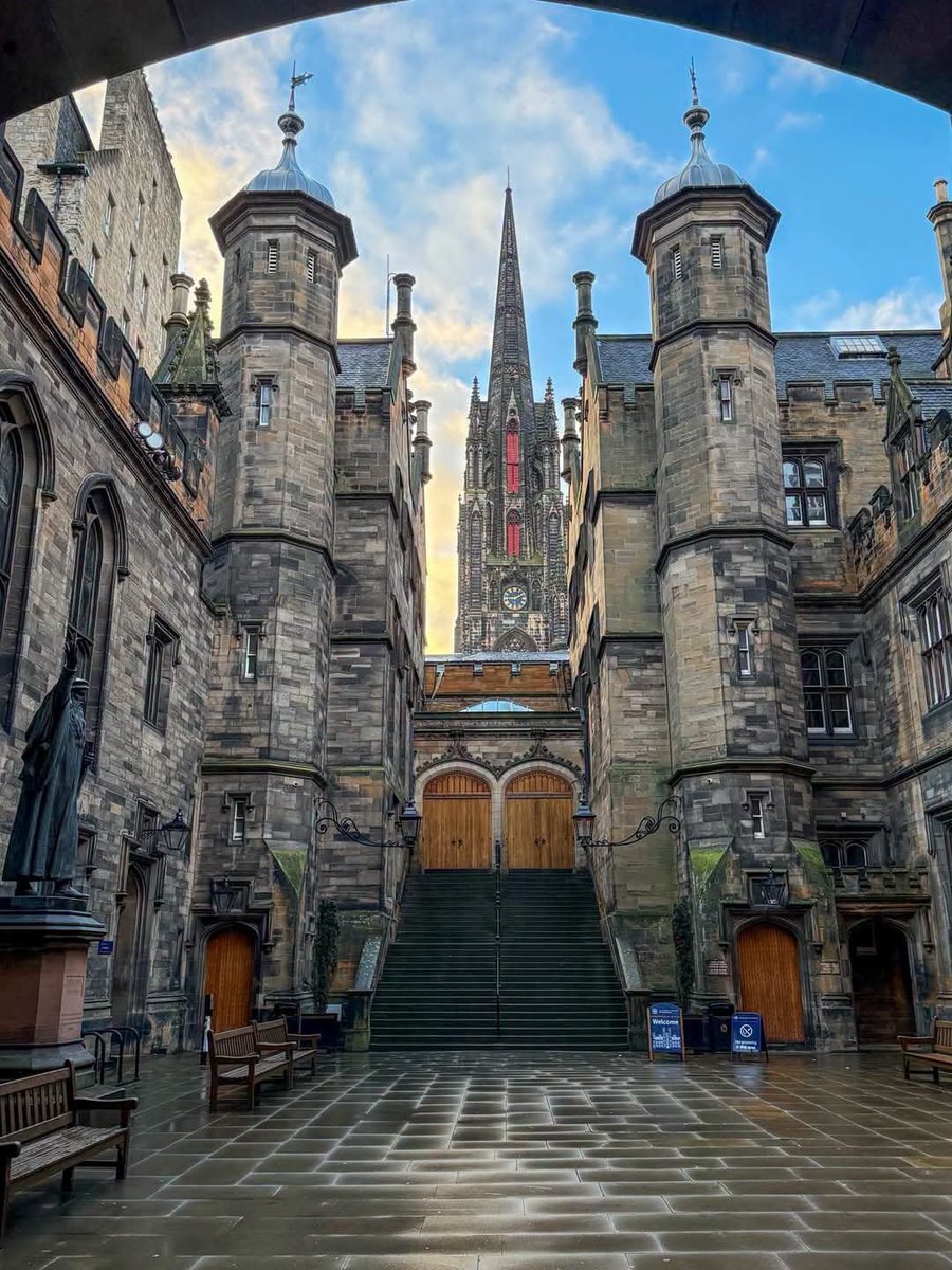 _travel__vibes's tweet photo. Edinburg, Scotland 🏴󠁧󠁢󠁳󠁣󠁴󠁿 https://t.co/QqAhrH28Dq
