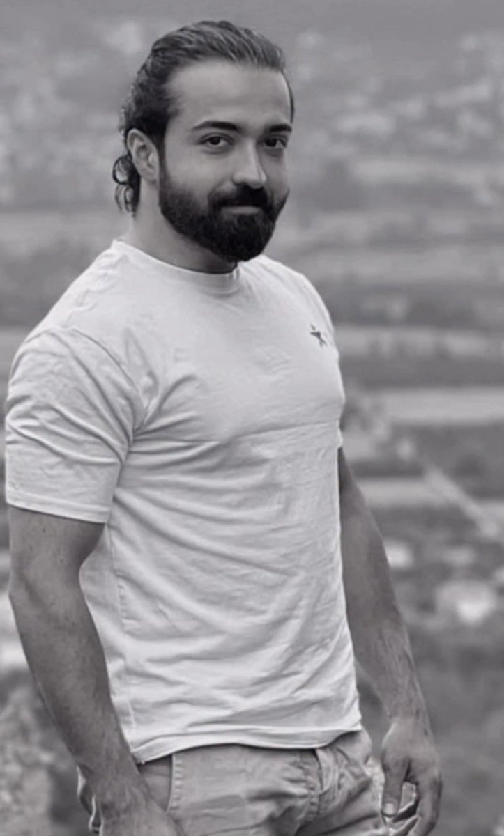 HamidaVerkiany's tweet photo. تمام شد عزیز من؛ تمام…
همه ی ما مُردیم 
مارا قتل عام کردند … 
جاوید‌نام #پدرام_سعیدی 
۱۹ دیماه - #اصفهانِ عزیز https://t.co/SvUqYTOjCN