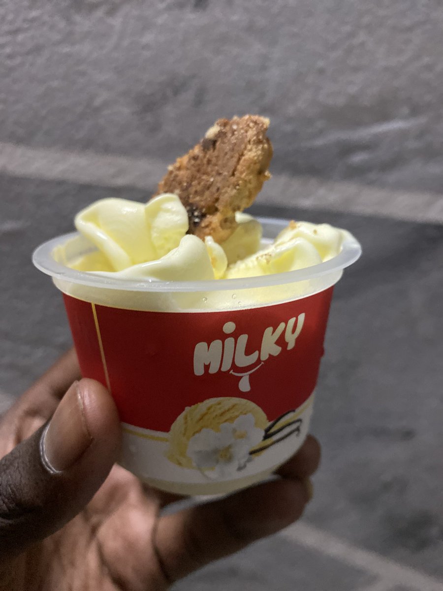 xalamgui_'s tweet photo. L’un des meilleurs combo 

Cooky 250frs 
Milky 350fros 

 600 frs ngua Noce 🔥ciao https://t.co/njcMkYJCBS