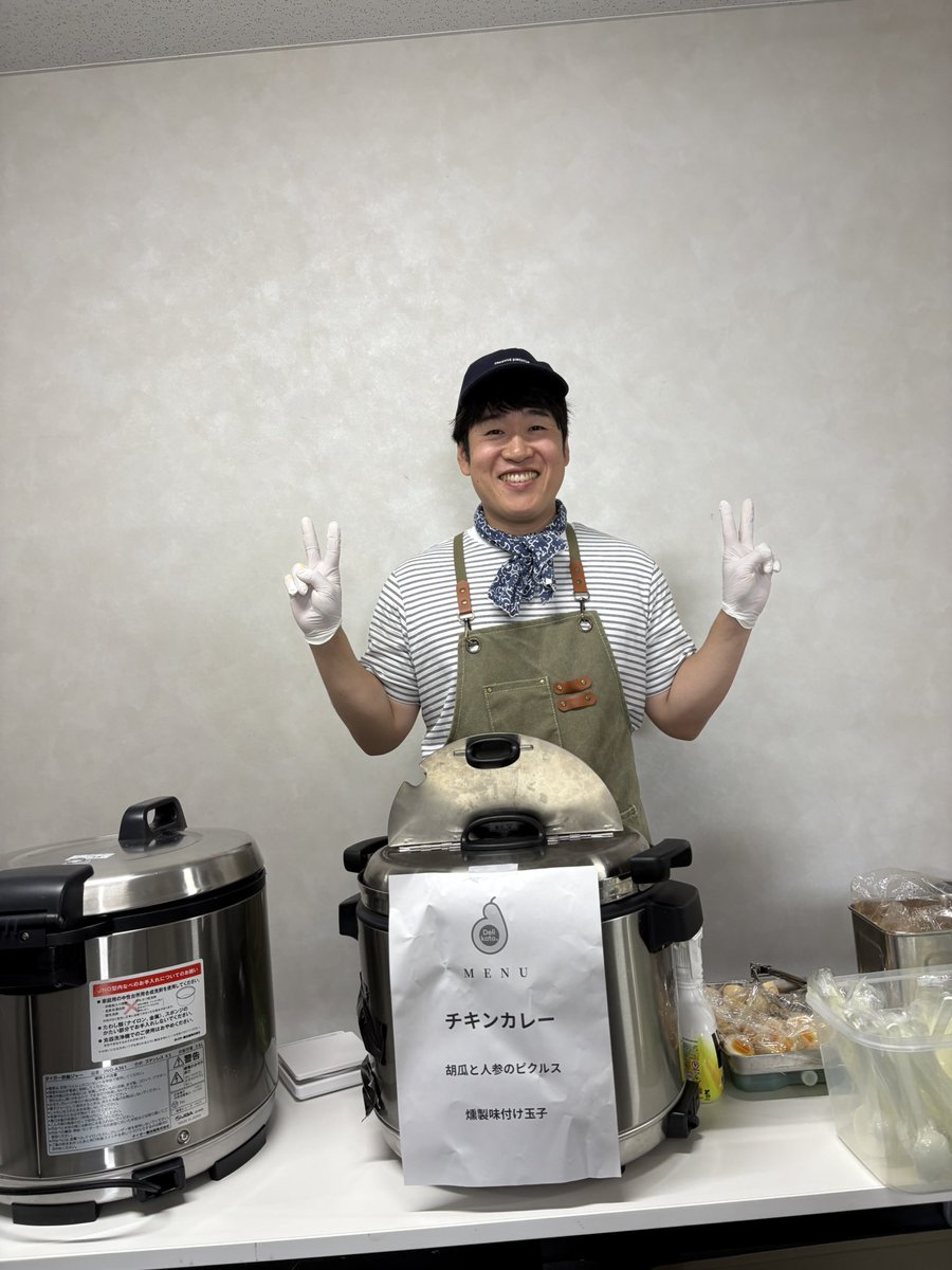 meganpa's tweet photo. たもつん、Bチーム初日ご来場ありがとうございました！AチームとBチームの尺が違い過ぎます！笑
Aチーム、Bチーム、それぞれのたもつんを味わって欲しい！

そして、本日、楽屋に、俳優の森田甘路がいました笑　ケータリングしてくれました！異様な光景でしたが、カレーめっちゃ美味かった！ありがと！ https://t.co/37rvi5lDui