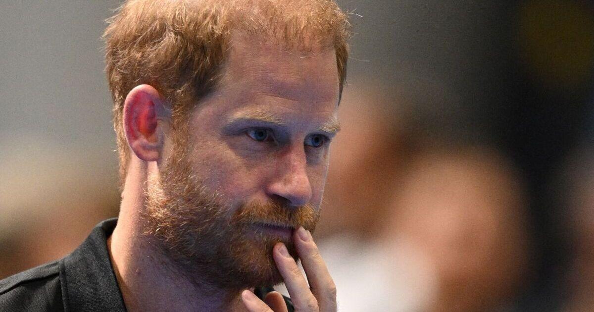 Daily_Express's tweet photo. King Charles' most senior aide is set to retire next year - it could impact Prince Harry and Meghan Markle's royal future. #DailyExpress https://t.co/zbsZ9bLHbZ https://t.co/CxGAF6t8rz