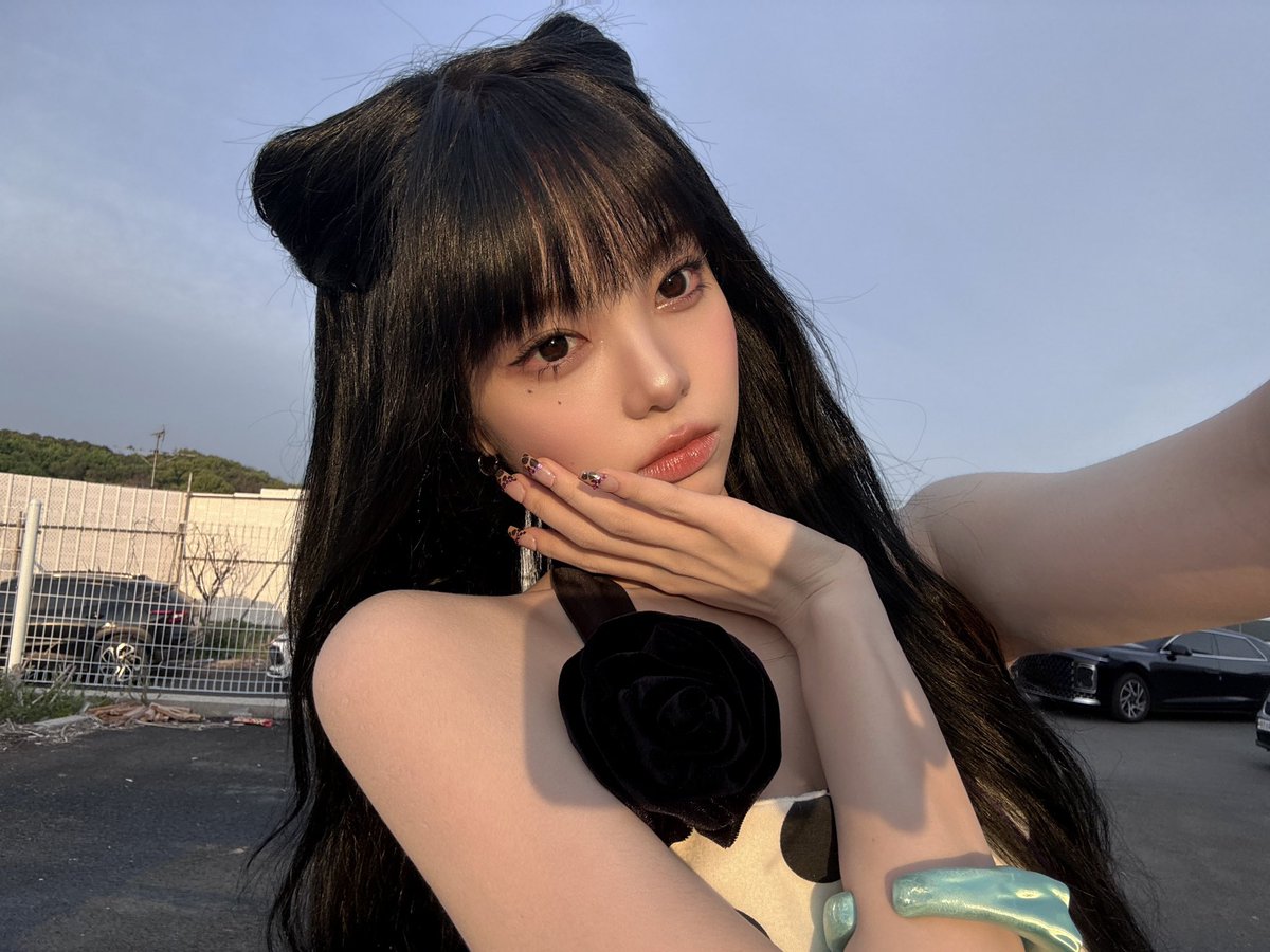 ianpicts's tweet photo. weverse update ♡ #ian https://t.co/BXKDWxUohk