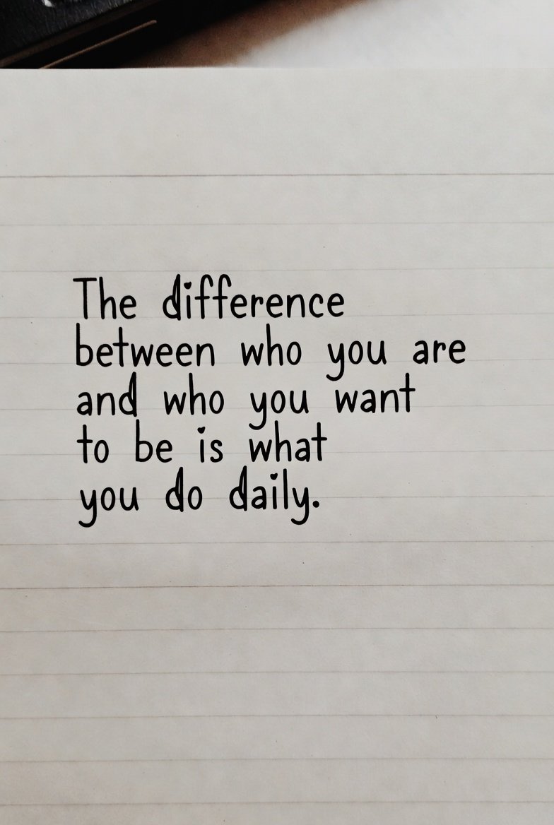 gianthologist's tweet photo. The difference between who you are and who you want to be is what you do daily.
Closing the gap today? π
#DailyDifference https://t.co/YzXEGOSx4K