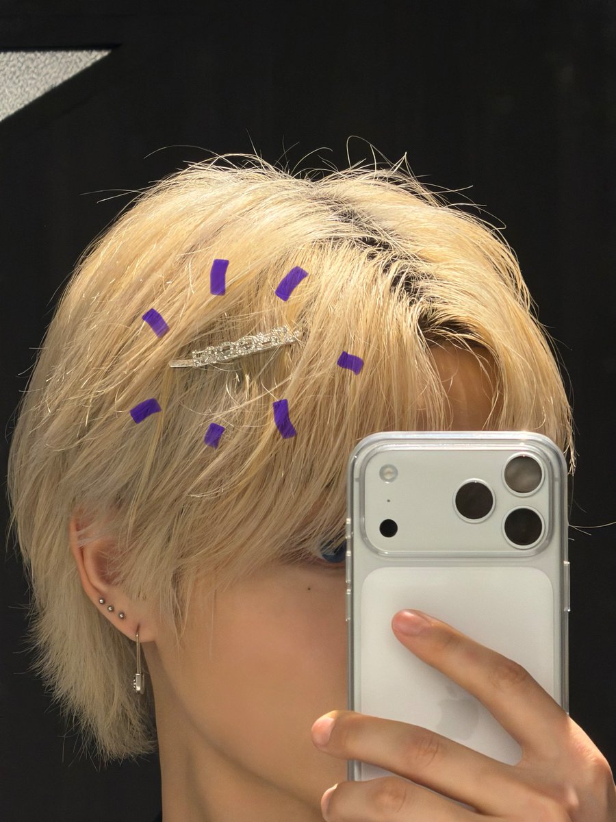 sohanmaluv's tweet photo. Are we pretty with our hairclip???✨✨✨

#TMSD #TreasureMakerSelcaDay 
#JIHOON #PARKJIHOON #박지훈  @treasuremembers https://t.co/mhZ5NHeJf4