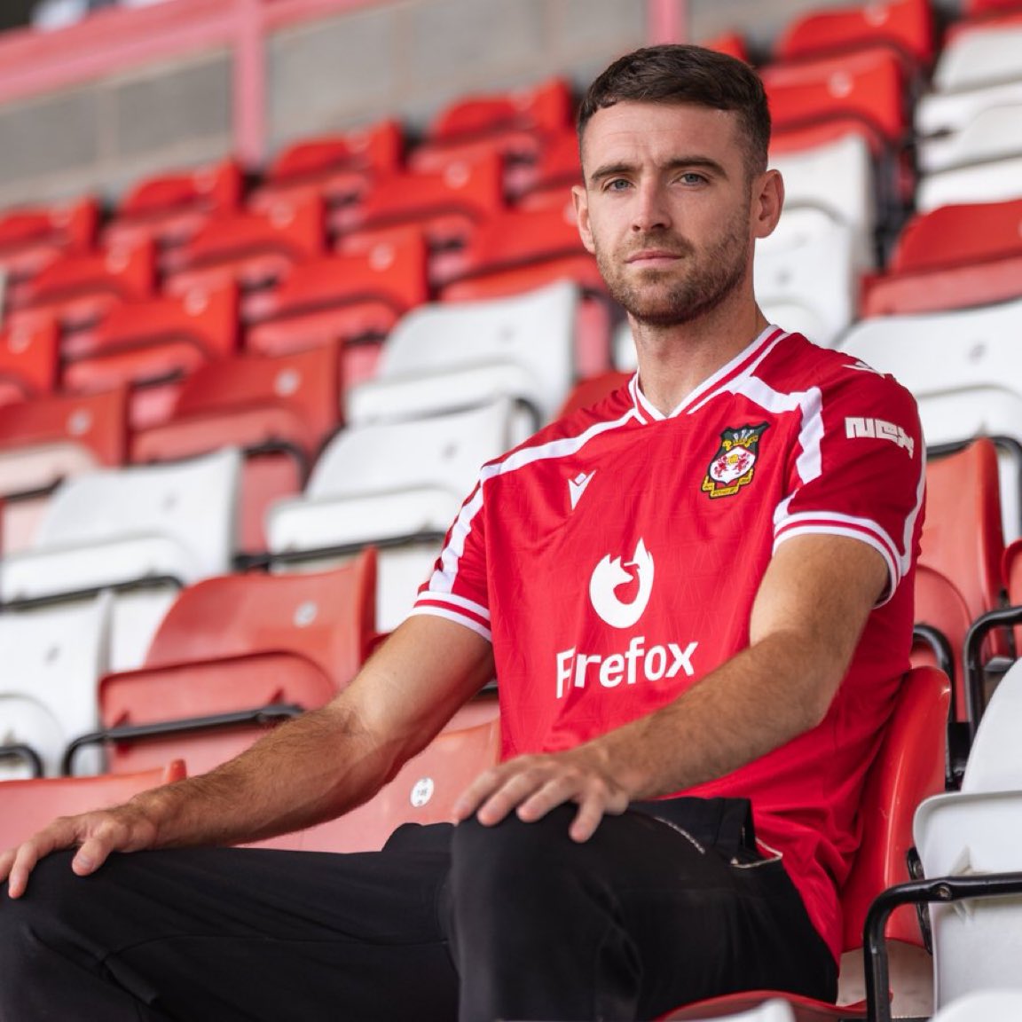 FootballMoveme1's tweet photo. 𝗗𝗘𝗔𝗟 𝗗𝗢𝗡𝗘: Wrexham have signed Preston North End captain Ben Whiteman on a 3-year deal, with the option of a further year.

Fee around £3M. https://t.co/LQSa1KMBoT
