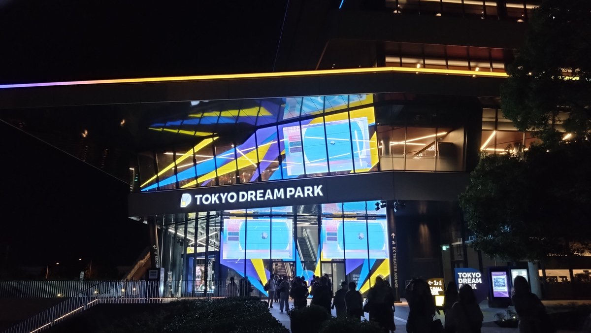 marirutwit's tweet photo. 上演を熱望してきた #ディアエヴァンハンセン カッキー回 追加公演のソワレ。もう期待以上に最高で私の柿澤くん歴上書き。繊細なエヴァンのエモい演技に美しく伸びやかな歌声。登場数分で泣けるし最後の母とゾーイとの場面しゃくり上げる号泣。孤独と認知されたいという気持ちを描いて出色。#DEH https://t.co/EvSYpRv0T0
