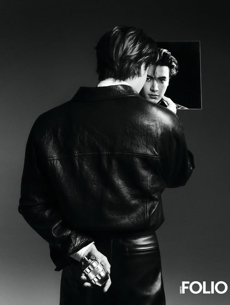 JDInsights_'s tweet photo. Joong never simply attends an event — he creates a moment, and Mens Folio Thailand knows that best

#เดอะบอยอินซอยปาร์ตี้ 
#MensFolioThailand
#JoongArchen https://t.co/8vNcLNImEM