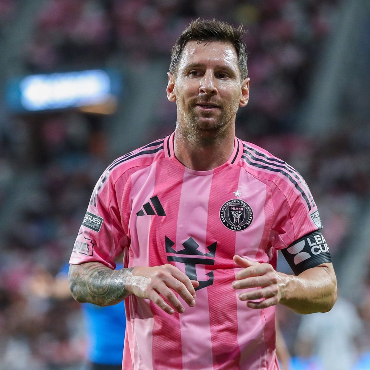 TouchlineX's tweet photo. 🚨 𝗦𝗧𝗔𝗧: Lionel Messi in 2026:

👕 28 games
🌟 37 G/A
⚽️ 25 goals
🅰️ 12 assists https://t.co/xDHtMGt7JC