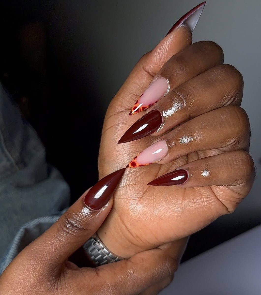 UrbanGlamHouseK's tweet photo. What is the most important factor you look at when choosing a Nail Salon?
#NailExtensions
#NairobiNails
#BeautySalonNairobi
#KenyanBeauty
#NailTechNairobi https://t.co/Lbq3hnlVLR