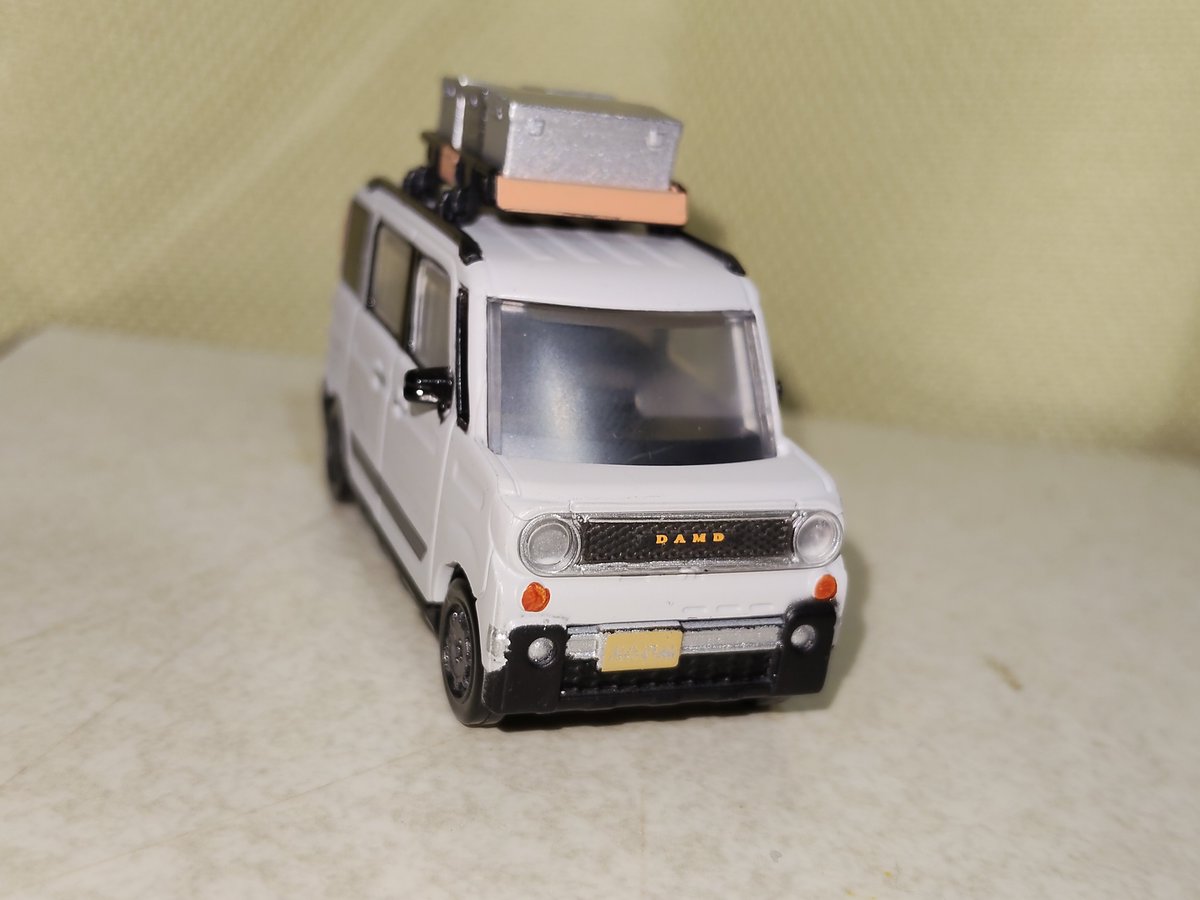 6Zmap7sl's tweet photo. 今日のガチャ活はスタスト製の1/64DAMDスペーシアギアロームです😊
色はピュアホワイトパールでした😊
いつも通りシャフトを切り詰めてタイヤがフェンダー内に収まるようにしてます😊
あとはライト部分をボディ側をシルバー塗装してます😊
内装は今度塗りましょうかね😀
#スペーシアギア
#DAMD https://t.co/HqN9S58ag7