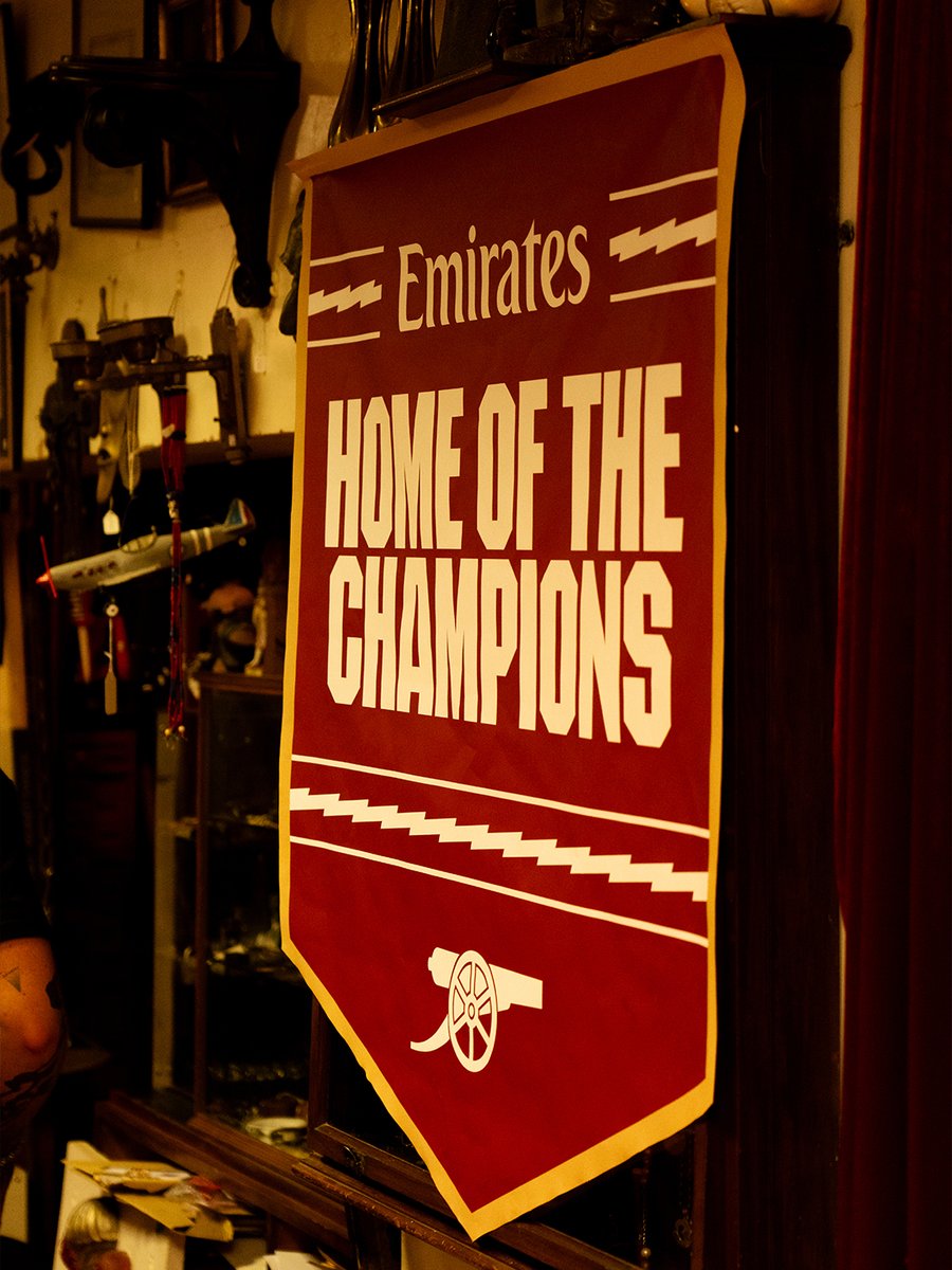 Arsenal's tweet photo. The sky's the limit.

Arsenal 🤝 @emirates 

Shot in collaboration with @LowerNorthBank 📸 https://t.co/vtv2TjWOPE