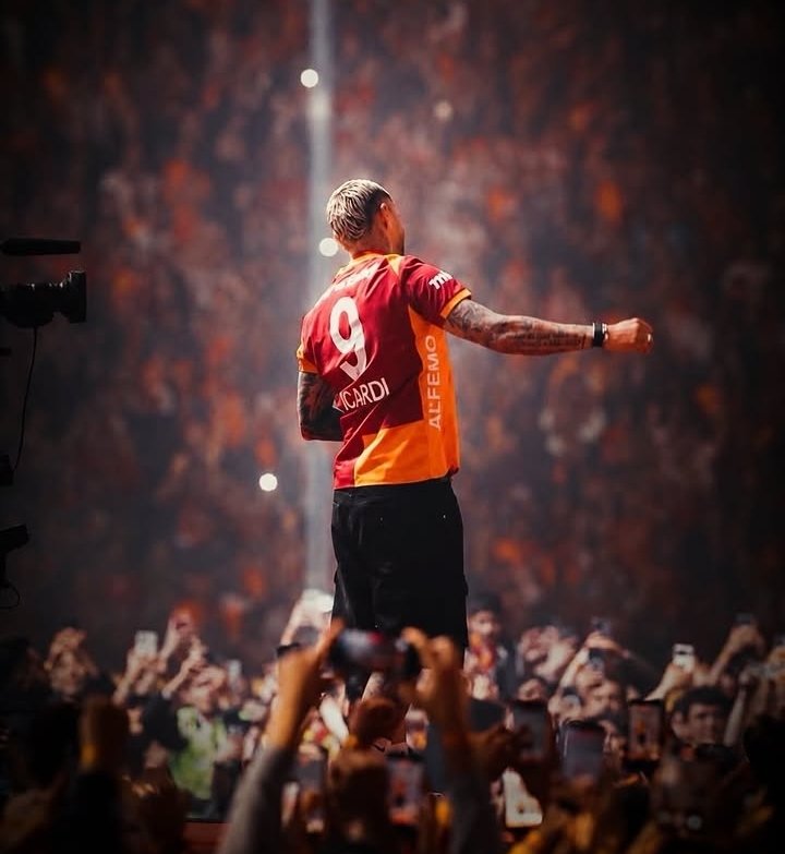 Denizsologala's tweet photo. @Aslan1905l Kop gel aslan parçası 👑 dört gözle bekliyoruz seni 🟡🔴👑🦁🦾 https://t.co/9WRUAyRugG