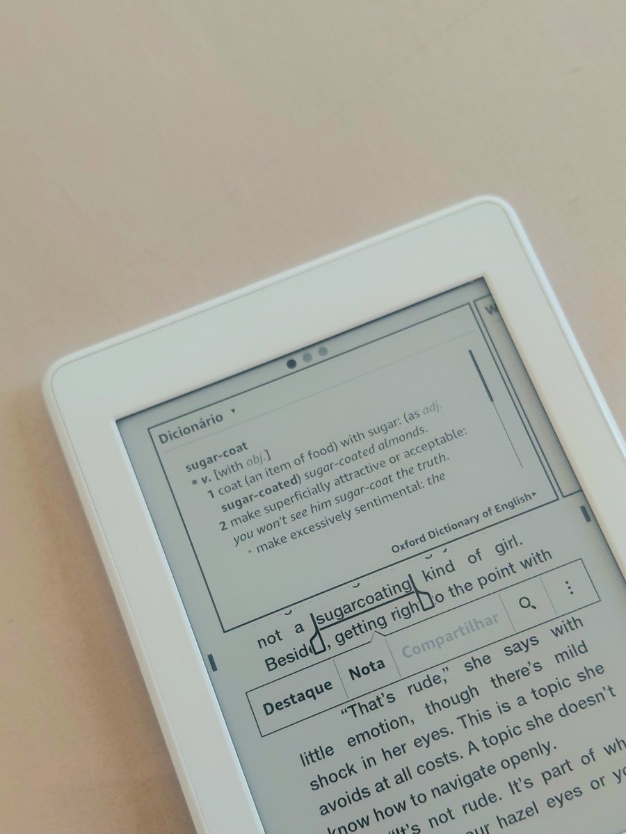 alysinfinity's tweet photo. uma das minhas partes favoritas de ler no kindle é que consigo consultar o dicionário só de clicar em cima da palavra https://t.co/7RtOpTqvUa