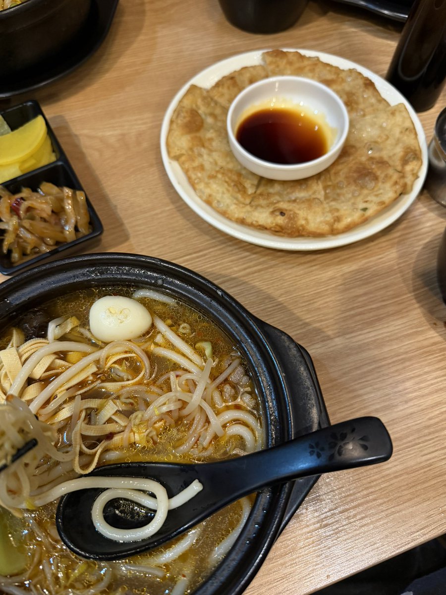 borriborrisal's tweet photo. 저두 오늘 미시엔 가봤어요
맛있고!! 써우좌빙도 꼭 먹어봐 🫰🏻 #보리보리쌀밥 https://t.co/NrkefyX8TQ