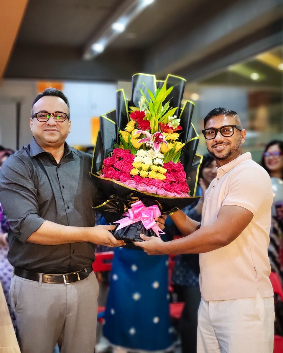 AsthaIT's tweet photo. Today, we had the pleasure of celebrating the birthday of our Founder & CEO.
Happy Birthday! Wishing you good health, happiness, and another year of inspiring leadership and success.
#AIT #AsthaIT #Leadership #TeamAIT #WorkCulture https://t.co/3leAUKIpKB