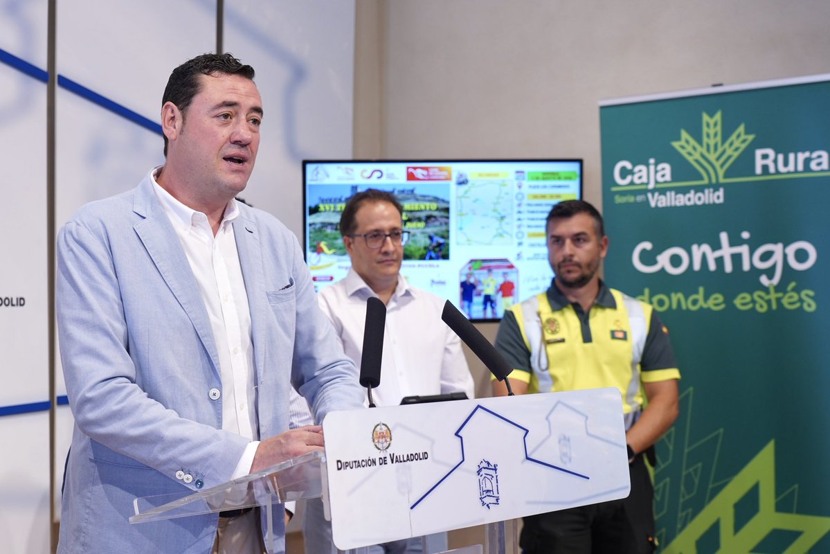 Dip_Va's tweet photo. 🚴 El diputado @javiglezvega y la diputada @Yolanda_Burgoa, junto a representantes del Club Deportivo Pucela y del Ayuntamiento de Peñafiel, han presentado el XVI Trofeo Ayuntamiento de Peñafiel.

🏆 La prueba, puntuable para la Copa de España Junior de Ruta, reunirá a 180 corredores y volverá a situar a Peñafiel como referente del ciclismo base nacional.

🔗 https://t.co/fqa3kQ1Gfu