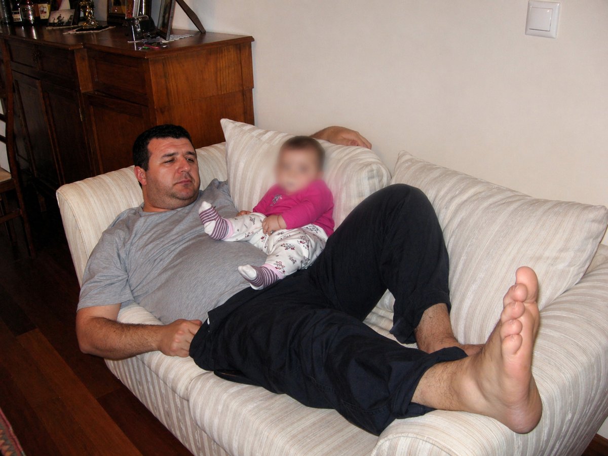 k8wop's tweet photo. #malefeet #soles #dadfeet #footfetish #barefeet https://t.co/lhrqce7a8a